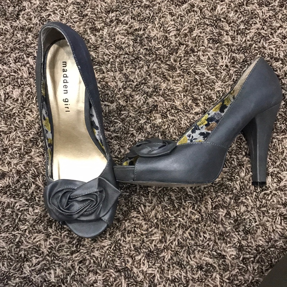Madden girl gray heels